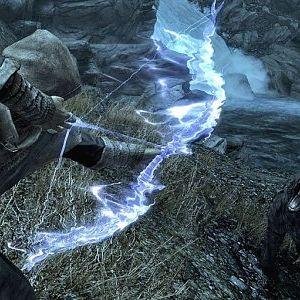 archer-killing-bear-skyrim-600x300.jpg